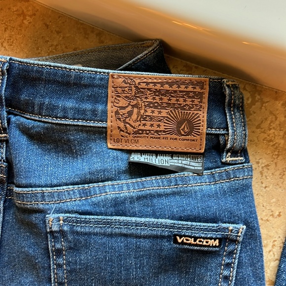 VOLCOM denim - Picture 2 of 4